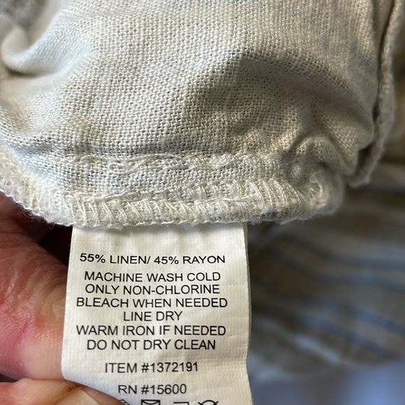 Women’s size medium tan striped Briggs Linen Blend Pull-On Shorts with Pockets - Picture 8 of 8